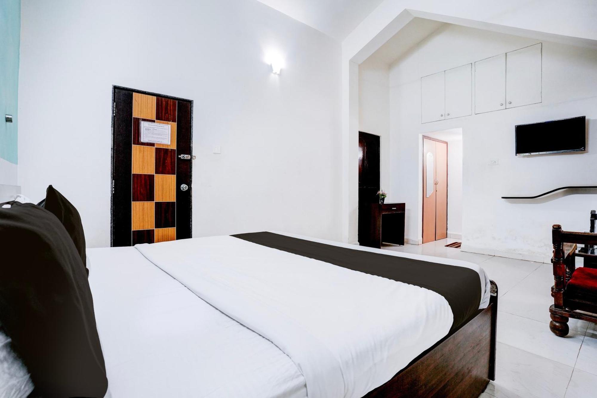 Oyo Flagship Triple Beach Guest House Benaulim Luaran gambar