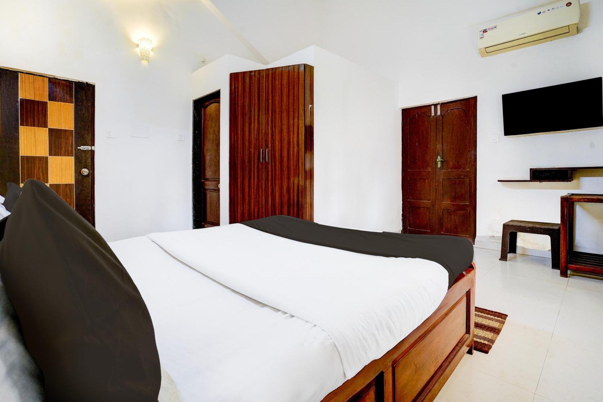 Oyo Flagship Triple Beach Guest House Benaulim Luaran gambar