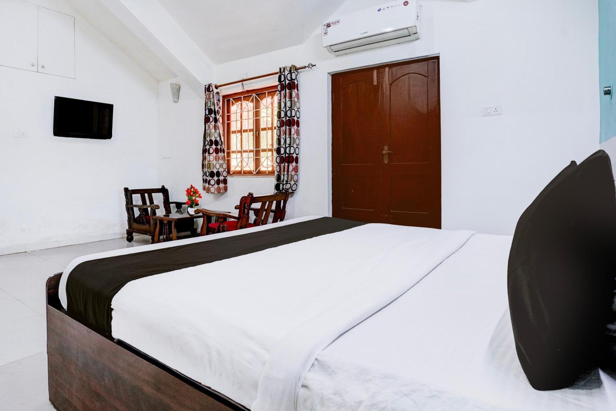 Oyo Flagship Triple Beach Guest House Benaulim Luaran gambar