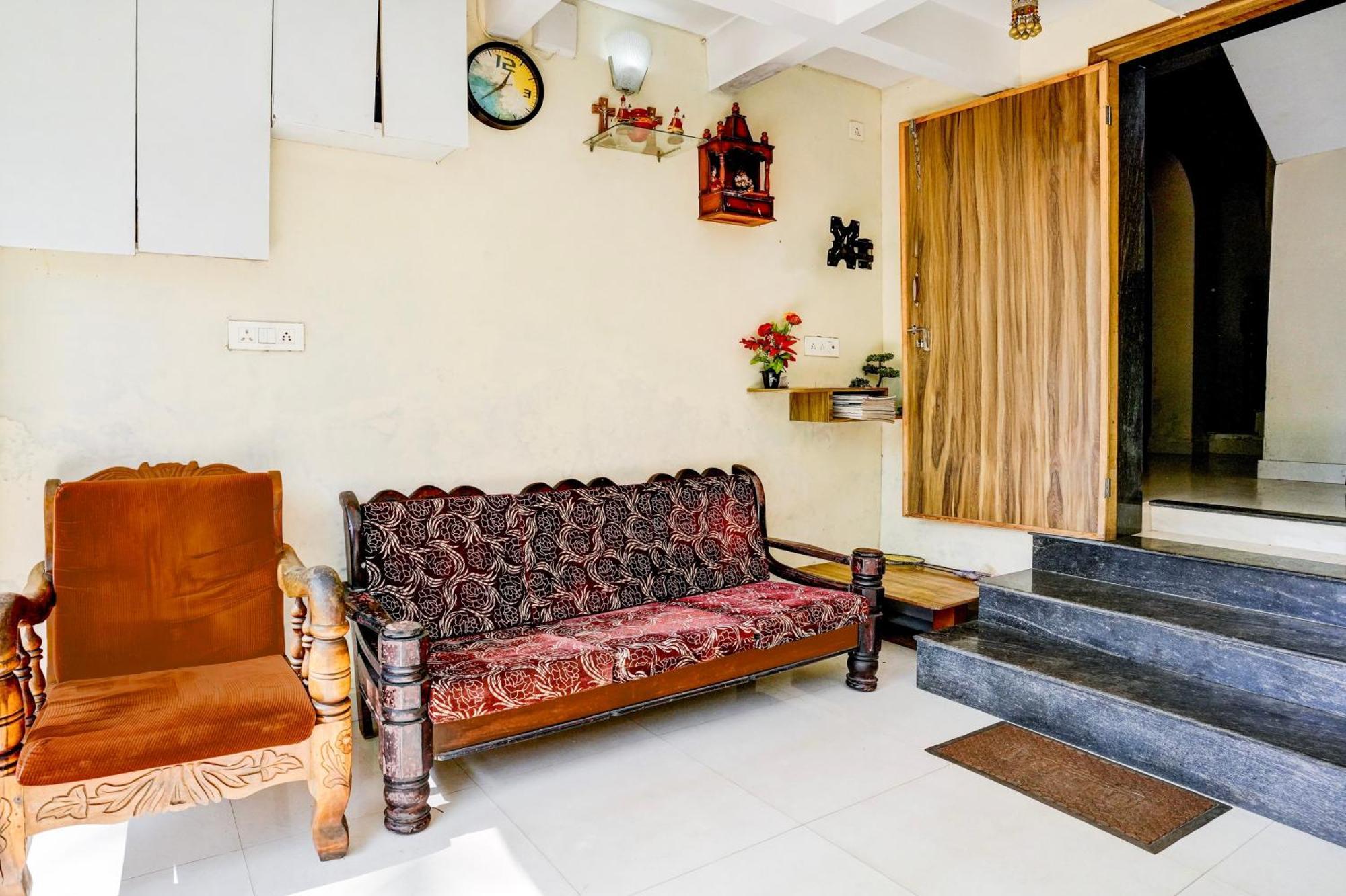 Oyo Flagship Triple Beach Guest House Benaulim Luaran gambar
