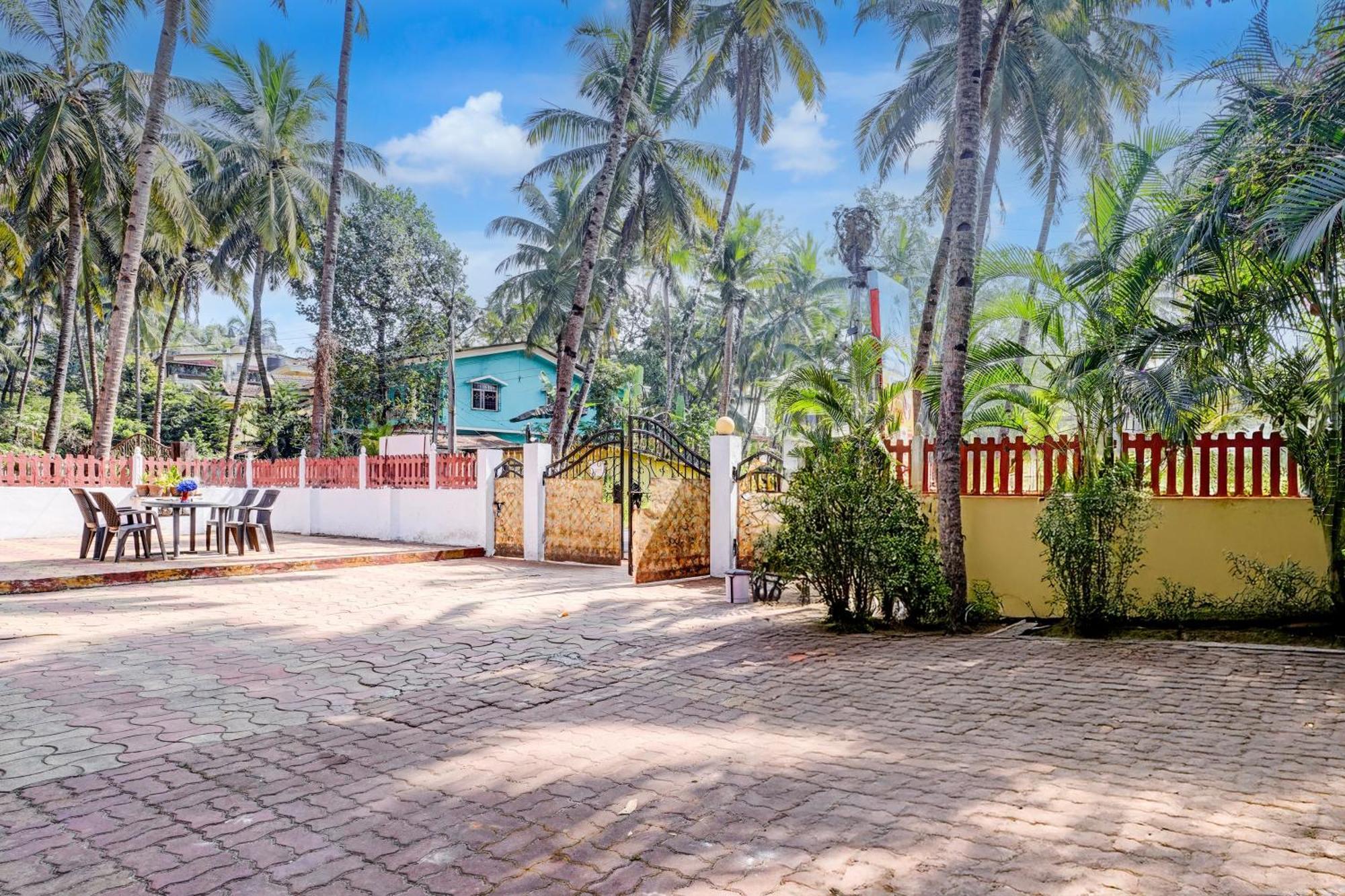 Oyo Flagship Triple Beach Guest House Benaulim Luaran gambar